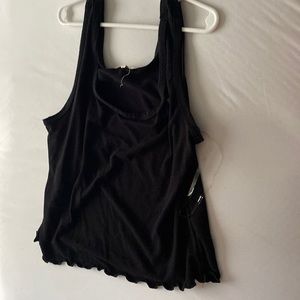 Cute black crop top !